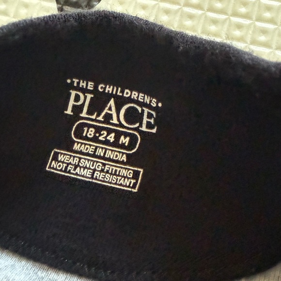 Children’s Place|Baby gender neutral gray long sleeve footsie pajamas with MOM• - Picture 5 of 5